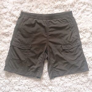 Dark Olive Columbia Titanium Hiking Cargo Shorts, size small